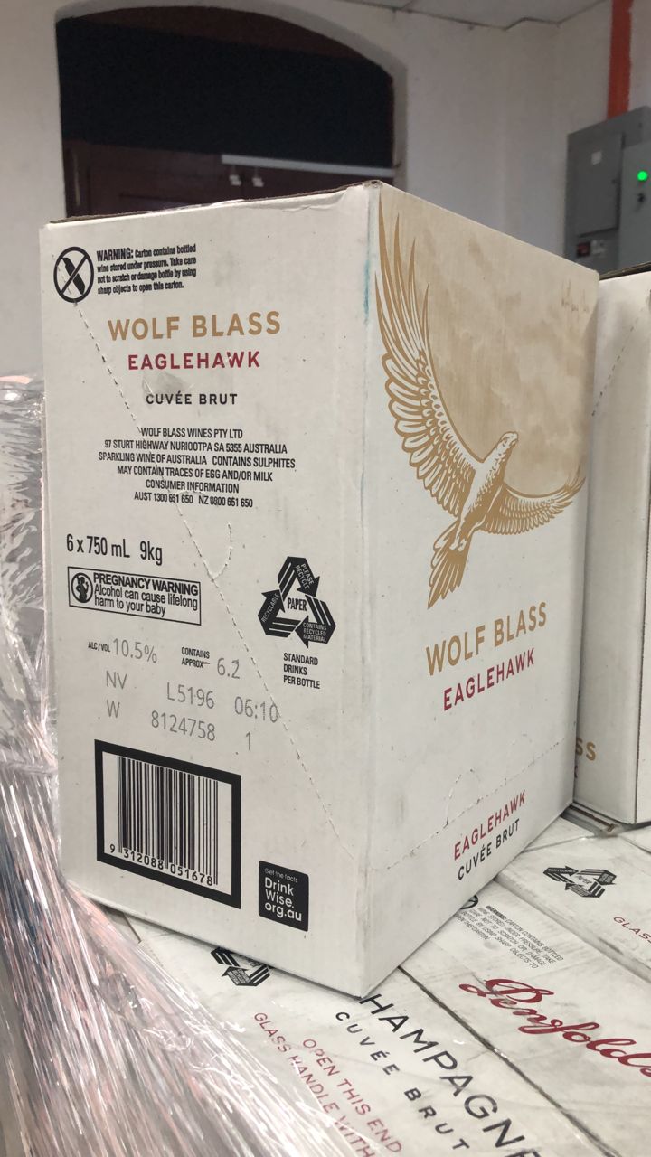 Wolf Blass Eaglehawk Cuvee Brut4